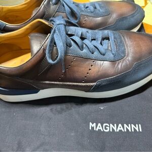 Magnanni Men's Brown and Blue Leather Sneakers